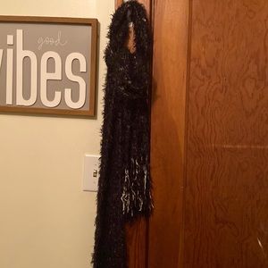 Beautiful black scarf 🧣